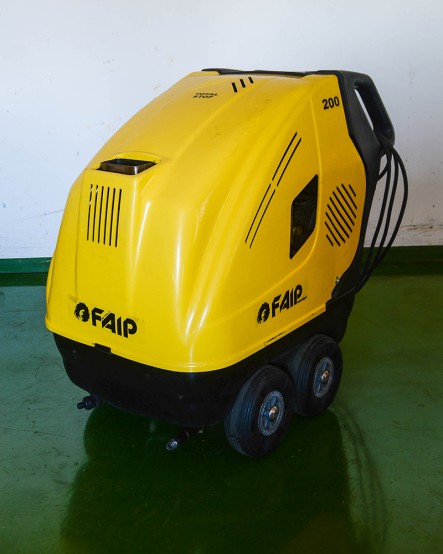 Idropulitrice ad acqua calda NEW GOLDEN JET 200/15 (usato 1799)