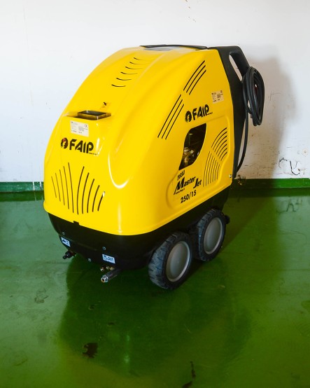 Idropulitrice a acqua calda NEW MASTER JET 250/15 (usato 6174)