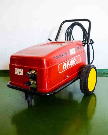 Idropulitrice a acqua calda XP 22/300 (usato 5916)