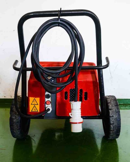 Idropulitrice a acqua calda XP 22/300 (usato 5916)