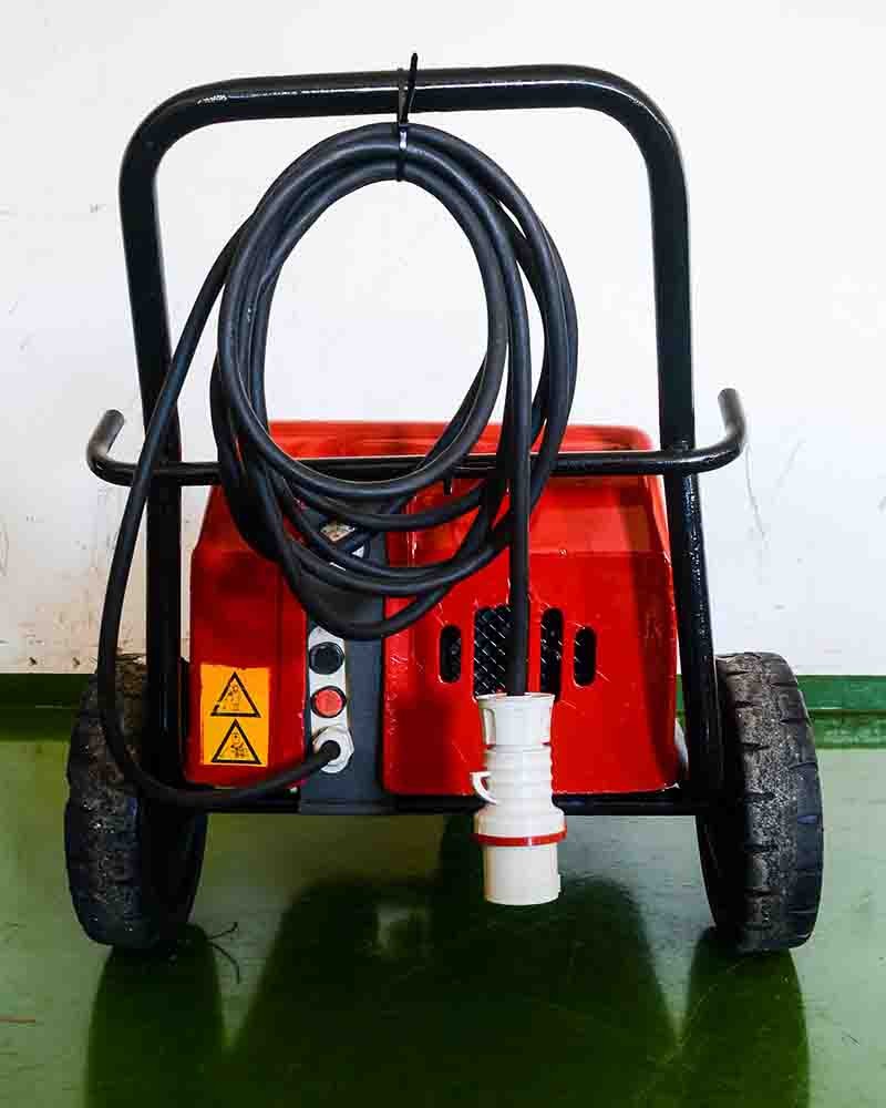 Idropulitrice a acqua calda XP 22/300 (usato 5916)